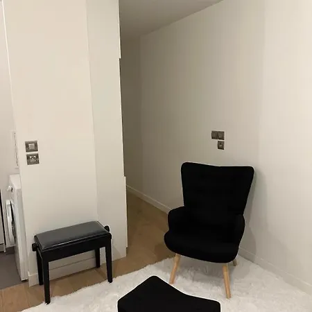 Cosy Parisian Upscale Париж